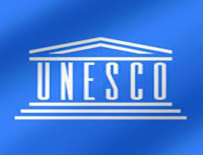 اكدت منظمة اليونسكو ، ان مجابهة الخطاب المضلل وخطاب الكراهية والمعلومات المزيفة في العراق، يحتاج الى مجموعة عوامل ومعايير مشتركة ينبغي توفرها وضمان تحقيقها .