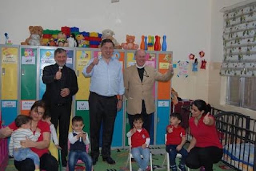 السفير البريطاني العراق جون ويلكس هذا الأسبوع كنيسة القديس جورج في بغداد